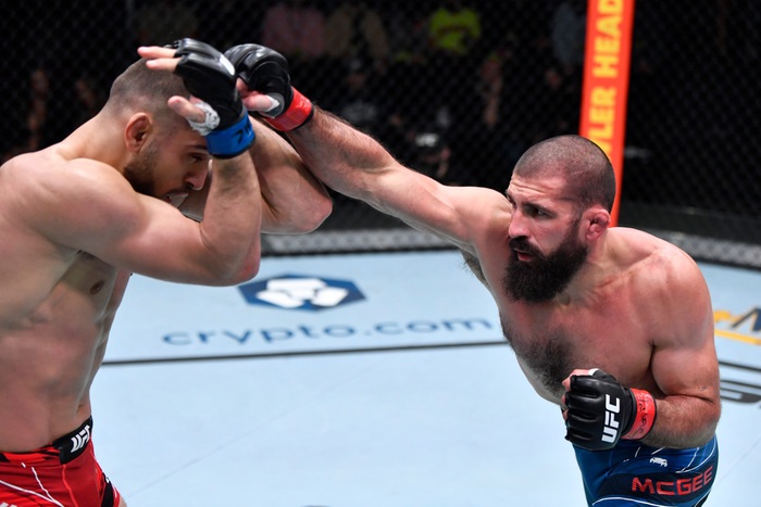 Những điểm nhấn sau sự kiện UFC Vegas 48: Kattar trở lại ấn tượng, Chikadze bị giải mã - Ảnh 4.