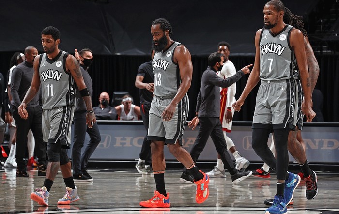 Rộ tin đồn James Harden không gia hạn với Brooklyn Nets: Big-3 tan rã ở mùa hè 2022? - Ảnh 4.