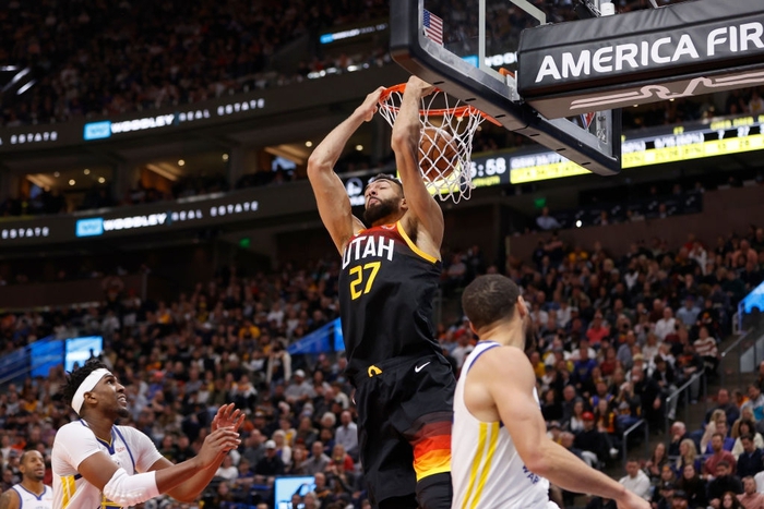 Stephen Curry và Andre Iguodala tỏa sáng, từ chối cuộc lội ngược dòng ngoạn mục của Utah Jazz - Ảnh 2.