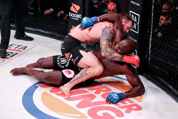 Bellator MMA 273: Cuộc chiến của những nhà vô địch - Ảnh 1.