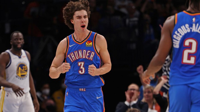 Quên LaMelo Ball đi, Josh Giddey chính thức xác lập kỷ lục triple-double ở NBA - Ảnh 3.