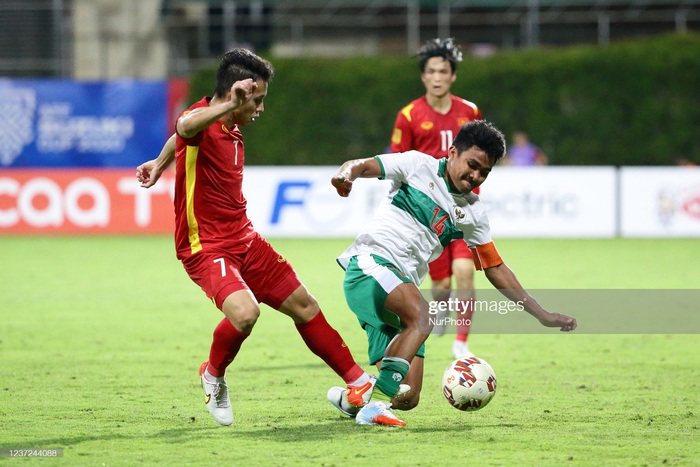 Đội hình tiêu biểu AFF Cup 2020: Quang Hải, Chanathip tạo nên hàng công trong mơ - Ảnh 2.