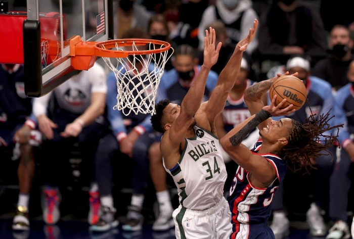 Brooklyn Nets thảm bại tủi hổ ngay trên sân nhà trước Milwaukee Bucks - Ảnh 1.