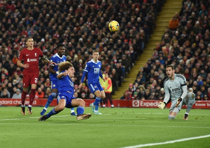 Nunez và Salah vô duyên, Liverpool vẫn thắng nhờ 2 bàn phản lưới hài hước - Ảnh 2.