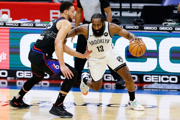 James Harden gây áp lực lên BLĐ Brooklyn Nets nhằm thoát thân, bom tấn với Ben Simmons liệu có nổ? - Ảnh 1.