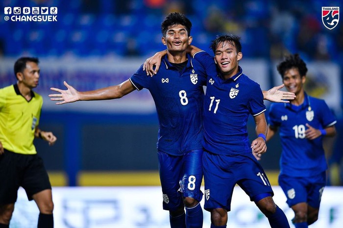 U23 Thái Lan 3-1 U23 Singapore: Đối thủ trực tiếp của U23 Việt Nam lộ miếng đánh 