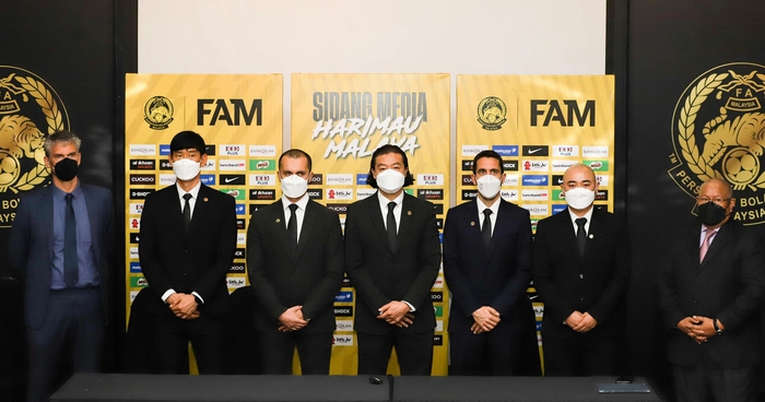 HLV Kim Pan-gon ra mắt tuyển Malaysia, hứa 