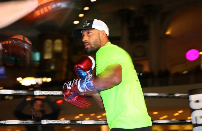 Kell Brook vs Amir Khan: Muộn màng còn hơn không - Ảnh 2.