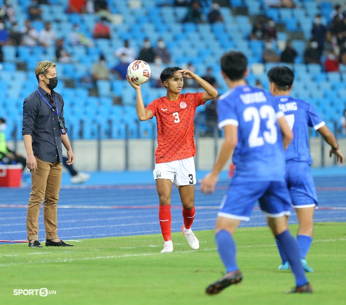 HLV Keisuke Honda và ông 