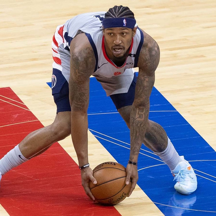 Tranh cãi hay không: James Harden vẫn là hậu vệ ghi điểm số 1 NBA? - Ảnh 4.