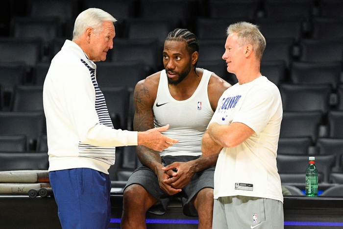 Huyền thoại Jerry West tố cáo Los Angeles Lakers đối xử bội bạc và vô ơn: 