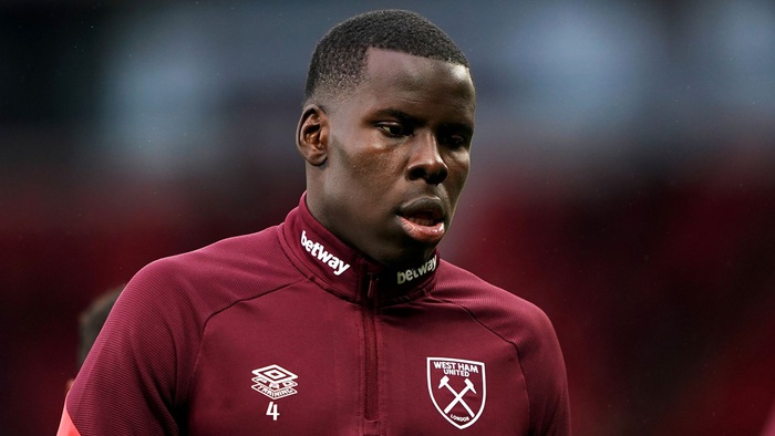 Kurt Zouma gây phẫn nộ khi chia sẻ cảnh hành hạ động vật - Ảnh 2.