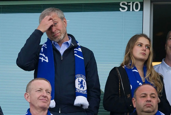 Nóng: chủ tịch Abramovich cắn răng chịu thiệt để &quot;cứu&quot; Chelsea - Ảnh 1.