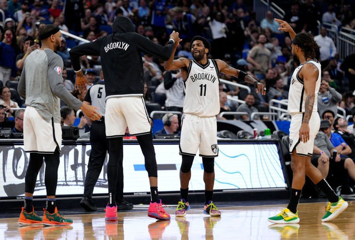 Kyrie Irving bùng nổ, thiết lập 2 kỷ lục trong ngày Brooklyn Nets đại thắng Orlando Magic - Ảnh 3.