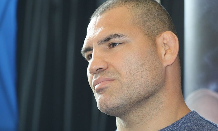 Công bố đoạn video ghi lại khoảnh khắc Cain Velasquez truy đuổi trước khi tiến hành xả súng - Ảnh 2.