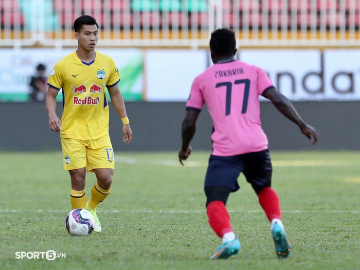 Cập nhật vòng 2 V.League 2022: Hồng Lĩnh Hà Tĩnh mất đội trưởng ngay từ đầu trận vì chấn thương - Ảnh 2.