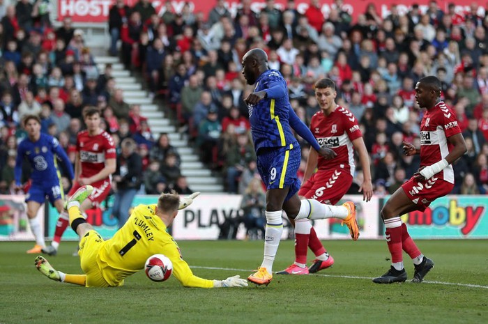 "Fan Chelsea nên được mua vé bán kết FA Cup, miễn là tiền chuyển tới Ukraine" - Ảnh 1.