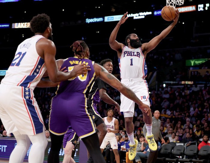 Los Angeles Lakers nhận thất bại trước Philadelphia 76ers trong trận cầu có 8 cầu thủ ghi trên 20 điểm - Ảnh 2.