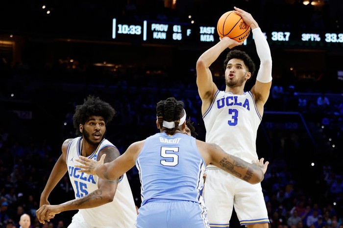 Johnny Juzang dừng bước ở NCAA March Madness 2022  sau màn trình diễn 