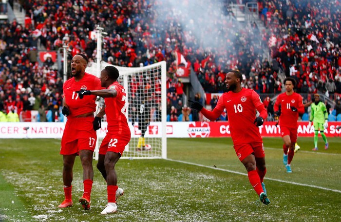 Alphonso Davies bật khóc khi chứng kiến Canada lần đầu dự World Cup sau 36 năm - Ảnh 2.