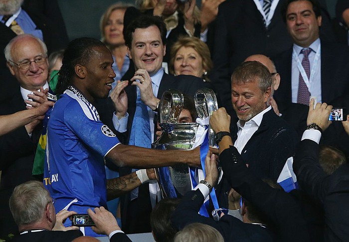 19 mùa giải của Chelsea dưới triều đại Roman Abramovich: Màn lột xác ngoạn mục nhờ đồng rúp Nga - Ảnh 9.