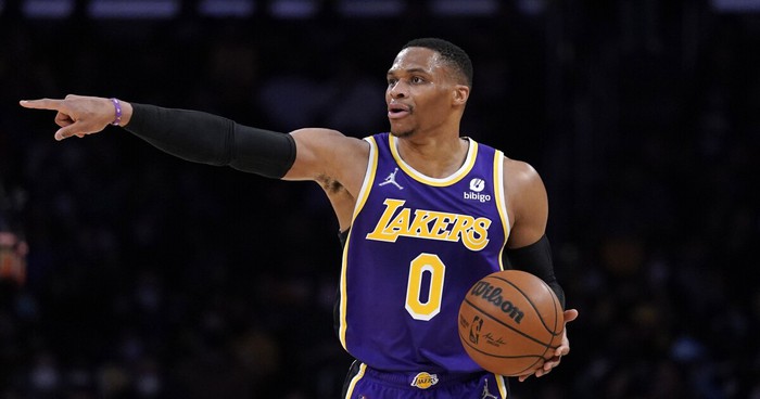 Nước đi nào cho Los Angeles Lakers nếu chia tay Russell Westbrook? - Ảnh 1.