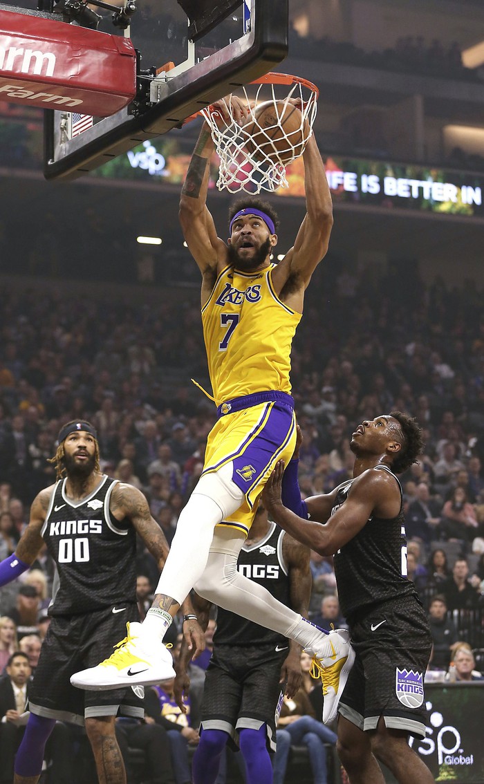 Tuột dốc không phanh như cổ phiếu FLC: Tổng hợp các sai lầm chỉ trong 1 năm của Lakers - Ảnh 3.