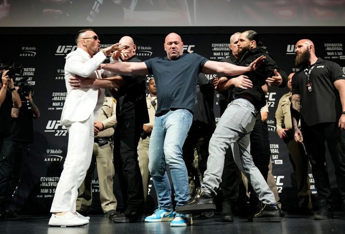 Căng thẳng trong buổi họp báo giữa Covington và Masvidal: Tranh cãi, chỉ trích và cái kết suýt ẩu đả - Ảnh 3.