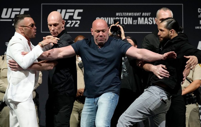 Căng thẳng trong buổi họp báo giữa Covington và Masvidal: Tranh cãi, chỉ trích và cái kết suýt ẩu đả - Ảnh 4.