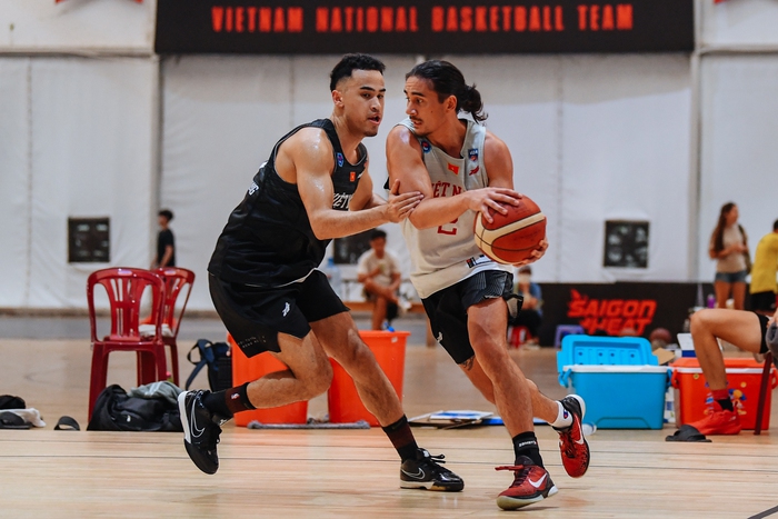 Tuyển bóng rổ Việt Nam cùng CLB Saigon Heat hạ cánh an toàn tại Bali, sẵn sàng tranh tài ở ABL 3x3 2022 - Ảnh 1.