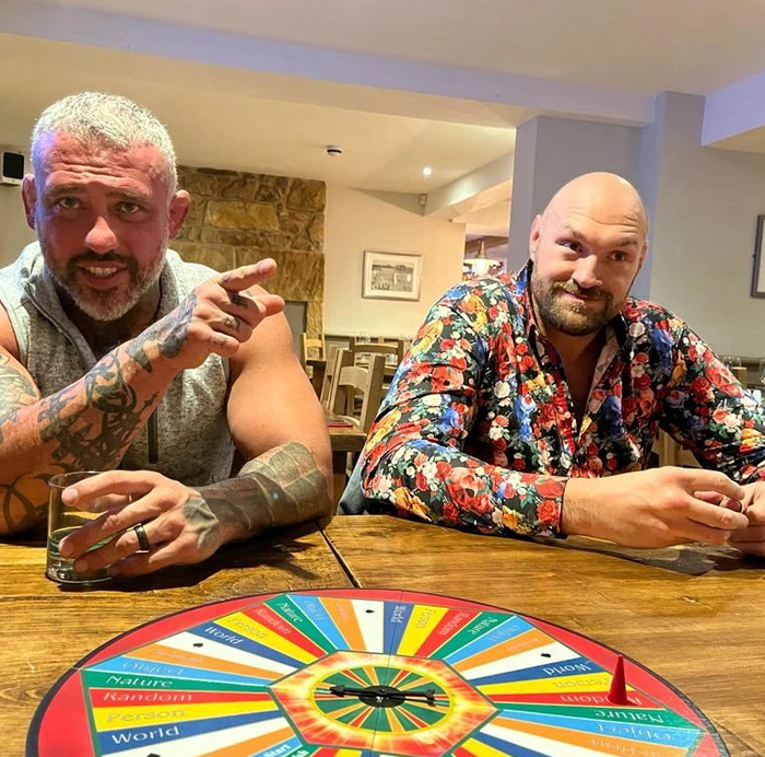 Tyson Fury và trận bảo vệ đai trước Dillian Whyte: Lên đài với trọng lượng &quot;gây sốc&quot;, giải nghệ khi đấu xong - Ảnh 1.