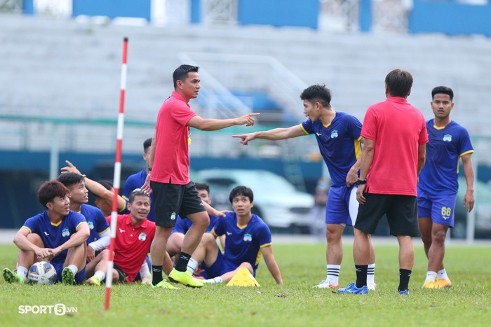 HAGL đối mặt án phạt hơn 200 triệu đồng từ AFC - Ảnh 1.