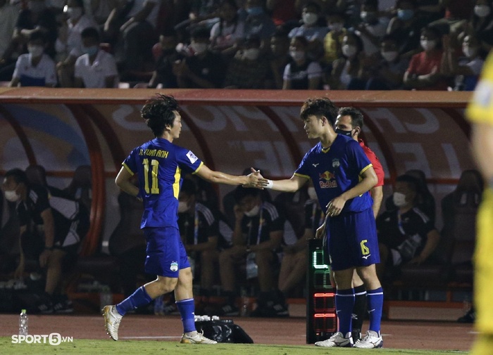 Trực tiếp HAGL 1-2 Yokohama F. Marinos: Kiên cường chiến đấu  - Ảnh 1.