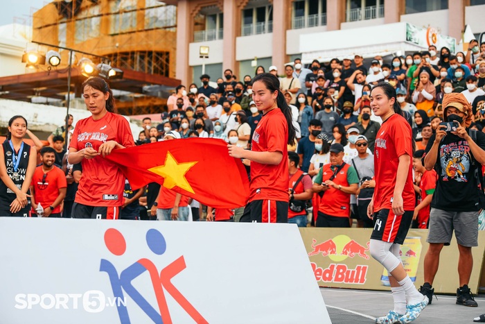 Khoảnh khắc lịch sử của đội tuyển bóng rổ nữ Việt Nam tại ABL 3x3 2022 - Ảnh 10.