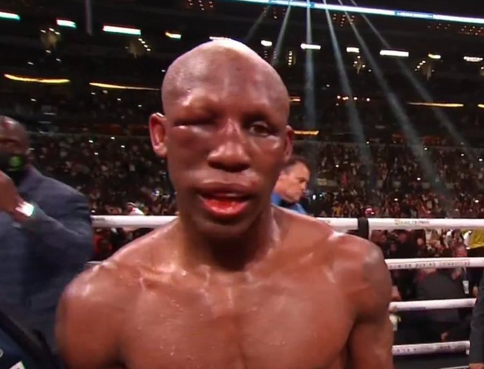 Errol Spence đánh bại Yordenis Ugas, thống nhất 3 đai thế giới ở hạng bán trung - Ảnh 2.