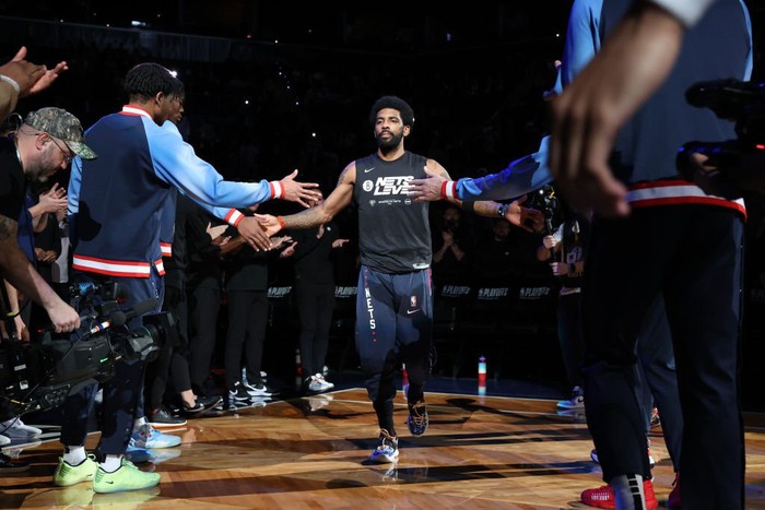 Kyrie Irving thừa nhận mình là nguyên nhân gây khiến Brooklyn Nets thất bại - Ảnh 1.