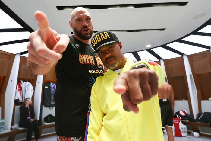 "Tôi dùng chân đá vào cằm cậu ta": Ông thầy mới đã giúp hoàn thiện Tyson Fury như thế nào? - Ảnh 1.