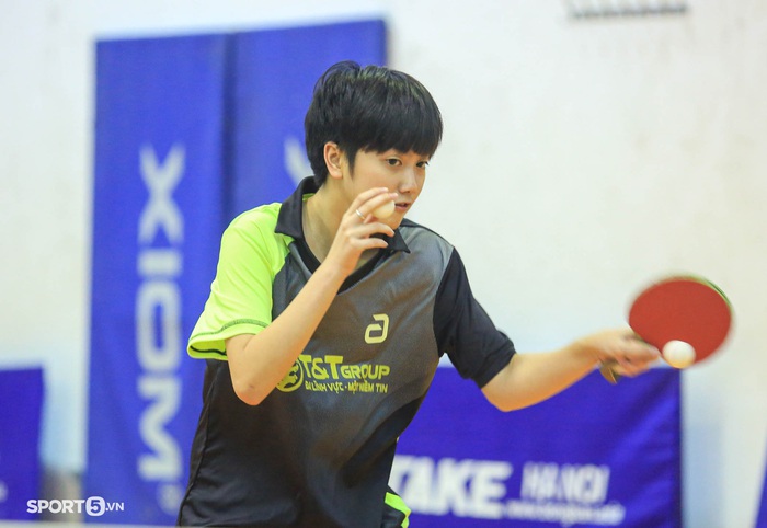 Tay vợt 17 tuổi Trần Mai Ngọc không ngại bất kỳ đối thủ nào tại SEA Games 31 - Ảnh 5.