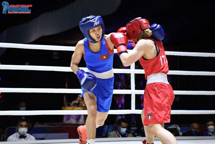 Nguyễn Thị Tâm xuất sắc đánh bại đối thủ hạng 6 thế giới tại giải boxing Thái Lan mở rộng - Ảnh 1.