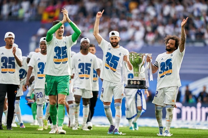 Màn ăn mừng hoành tráng của Real Madrid trong ngày đăng quang La Liga - Ảnh 2.