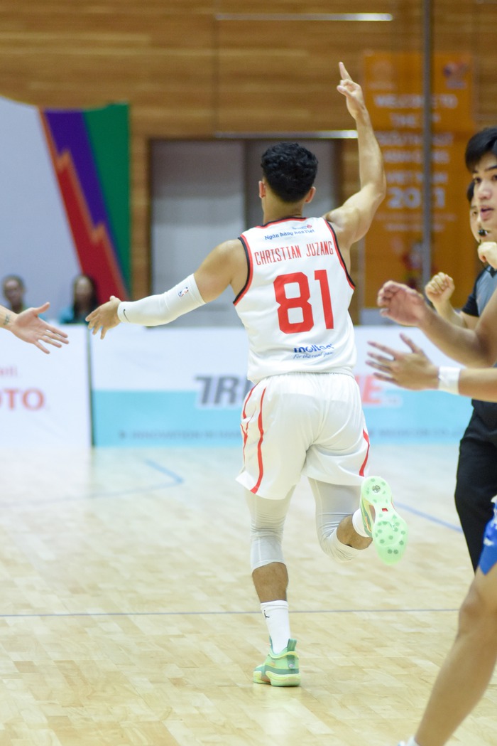 Christian Juzang debut SEA Games 31 hoàn hảo cùng đôi Jordan 36 “hàng thửa” - Ảnh 7.