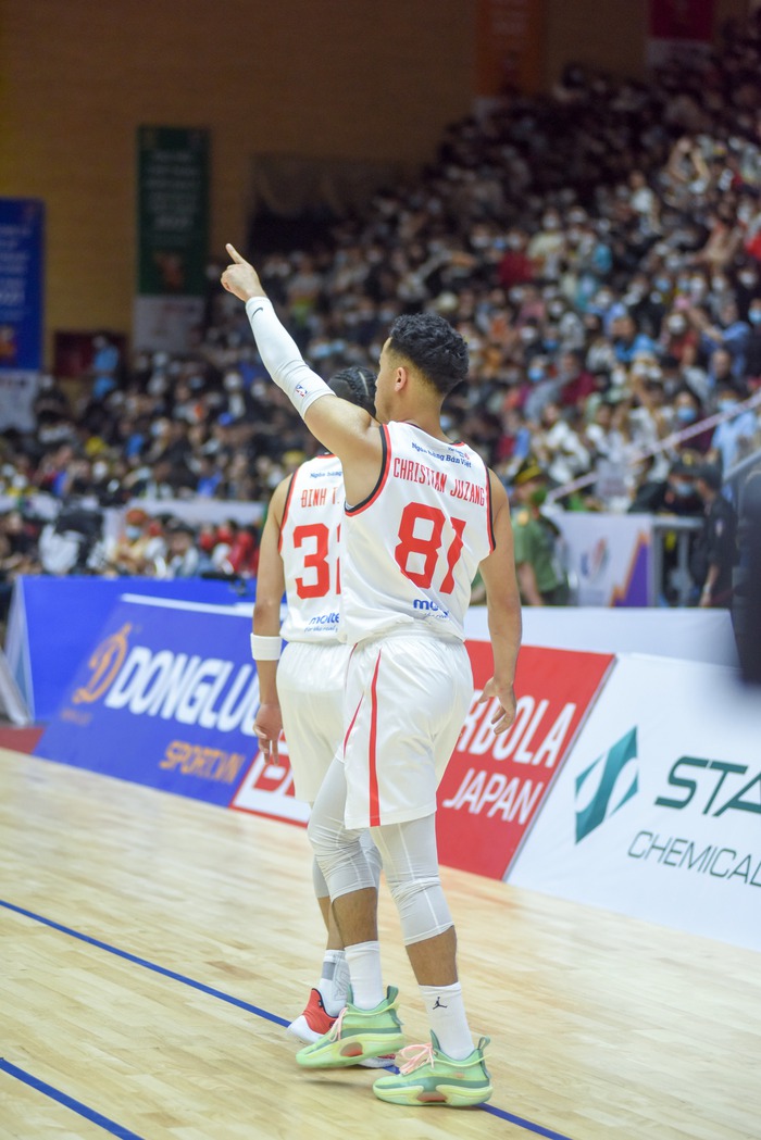 Christian Juzang debut SEA Games 31 hoàn hảo cùng đôi Jordan 36 “hàng thửa” - Ảnh 11.