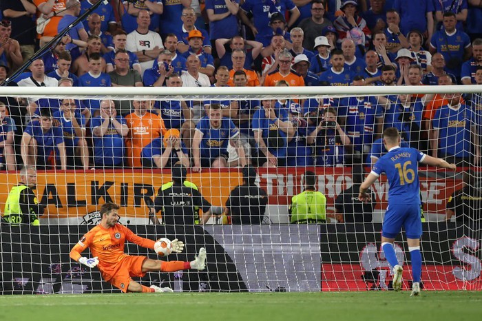 Chùm ảnh Frankfurt ăn mừng vô địch Europa League - Ảnh 4. Chùm ảnh Frankfurt ăn mừng vô địch Europa League - Ảnh 4.