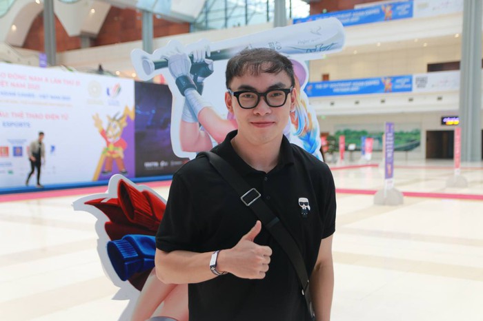 Cựu vương thế giới đến cổ vũ ĐT Liên Quân Việt Nam vô địch SEA Games 31 - Ảnh 5. Cựu vương thế giới đến cổ vũ ĐT Liên Quân Việt Nam vô địch SEA Games 31 - Ảnh 5.