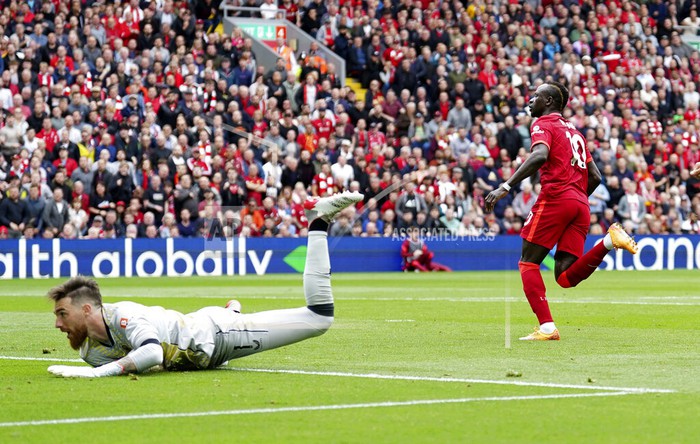 Man City nghẹt thở bảo vệ thành công ngôi vương Ngoại hạng Anh trước Liverpool - Ảnh 2.