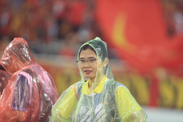 Những khoảnh khắc còn lại của phóng viên theo chân đoàn thể thao Việt Nam tại SEA Games 31 - Ảnh 2.