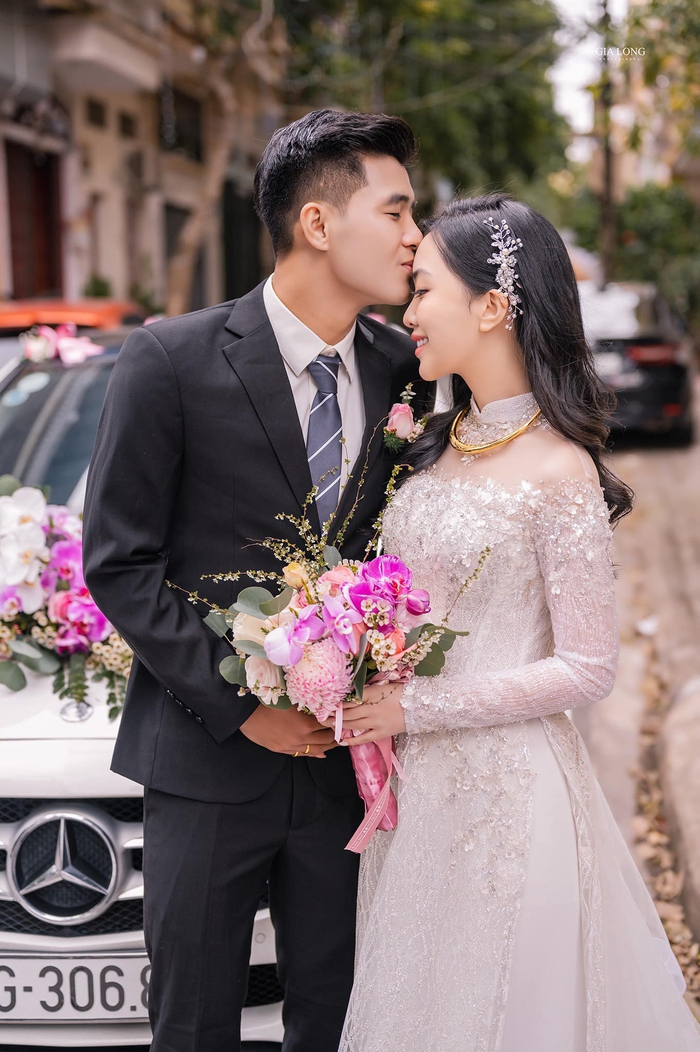Hà Đức Chinh làm đám cưới tại Hà Nội vào đầu tháng 5, thiệp mời đúng chất 