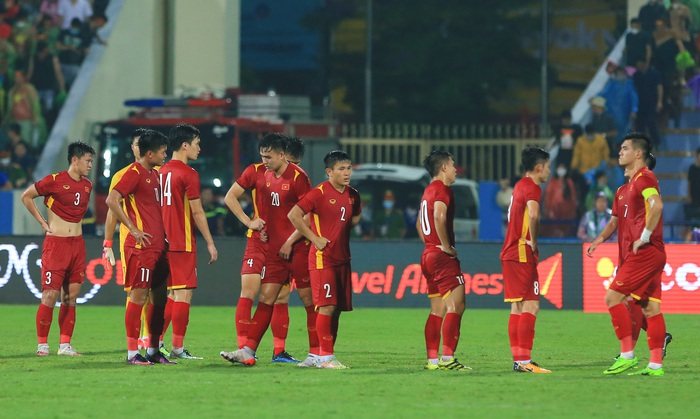 U23 Philippines ăn mừng phấn khích sau khi cầm hòa U23 Việt Nam - Ảnh 8.