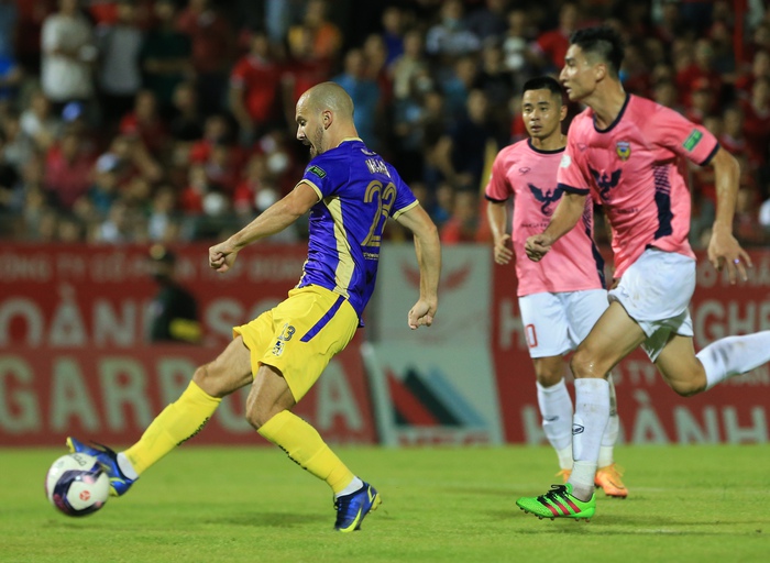 Lý do Hà Nội FC sử dụng toàn nội binh đấu Hồng Lĩnh Hà Tĩnh - Ảnh 2.