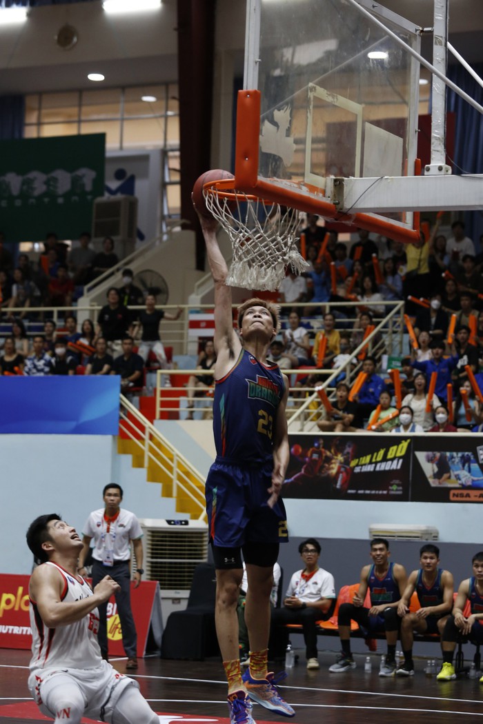 Danang Dragons thắng trận quả cảm trước Thang Long Warriors, giữ lại hi vọng Playoffs - Ảnh 3. Danang Dragons thắng trận quả cảm trước Thang Long Warriors, giữ lại hi vọng Playoffs - Ảnh 3.